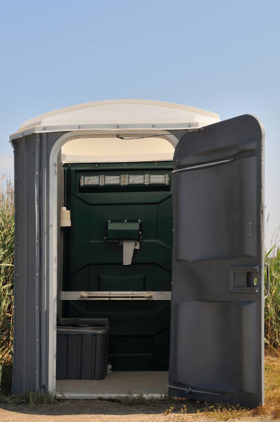 Best Porta potty delivery and setup  in Pine Island, MN